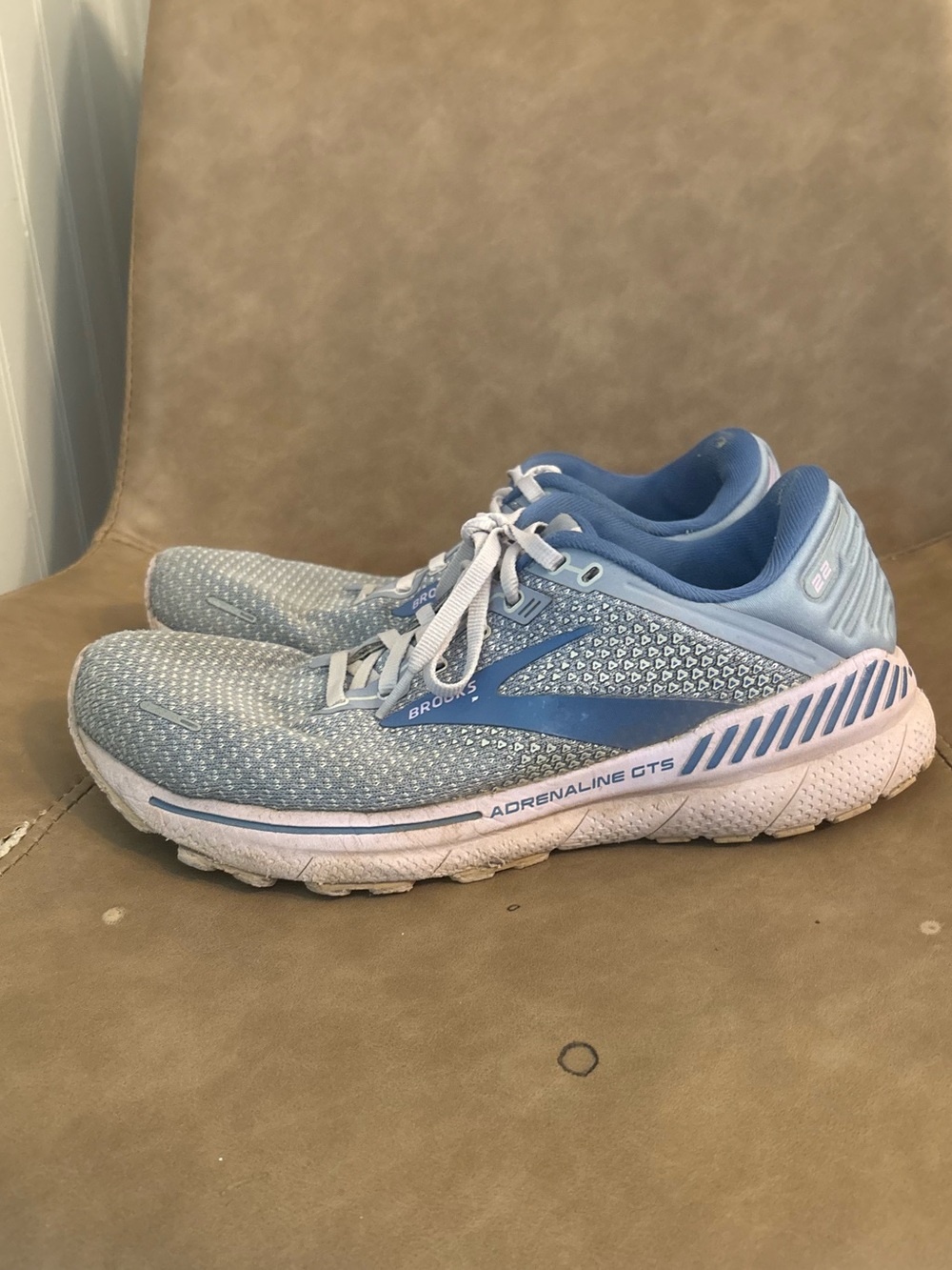 Brooks blue purple athletic running shoes sneakers size 11